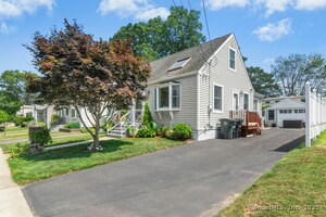 Homes for sale in Milford, CT | 18 Eastern Pkwy, Milford, CT 06460 | MLS# 24113835