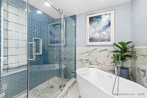 Homes for sale in Milford, CT | 18 Eastern Pkwy, Milford, CT 06460 | MLS# 24113835