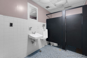 Homes for sale in Hartford, CT | 160 Franklin Ave, Hartford, CT 06114 | MLS# 24114054