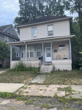 Homes for sale in West Haven, CT | 22 Thill St, West Haven, CT 06516 | MLS# 24114050