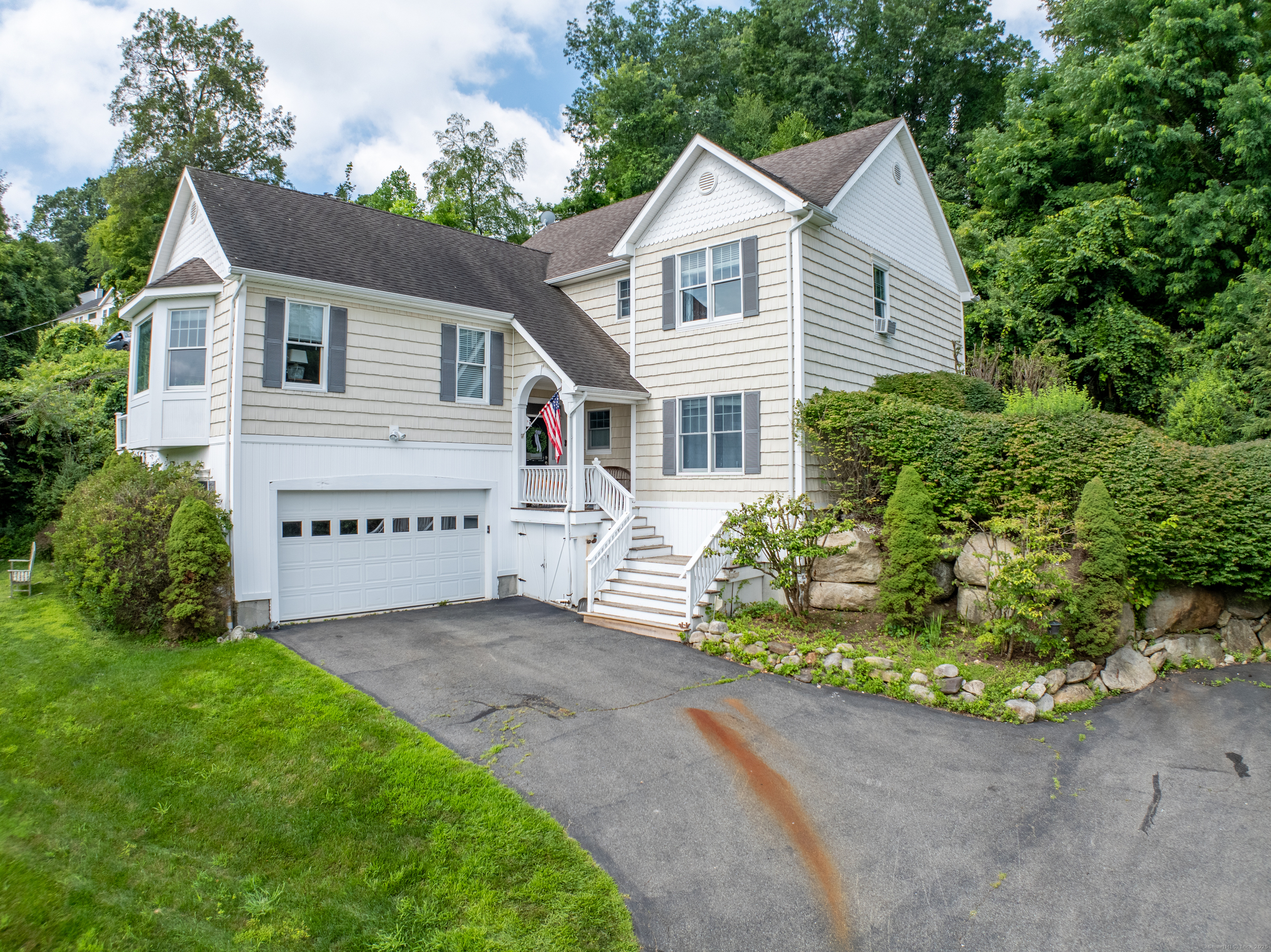 29 Candlewood Common New Milford CT