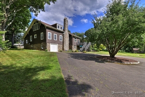 Homes for sale in Trumbull, CT | 1209 Daniels Farm Rd, Trumbull, CT 06611 | MLS# 24112508