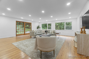 20 Ravenwood Drive