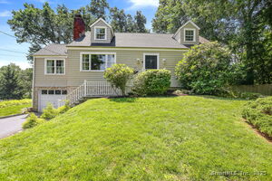 11 Pond Place