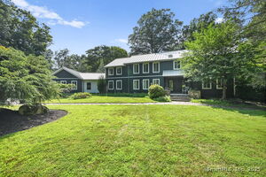 31 Riverfield Drive