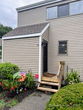 Homes for sale in Naugatuck, CT | 51 Brook St #APT 6A, Naugatuck, CT 06770 | MLS# 24114862