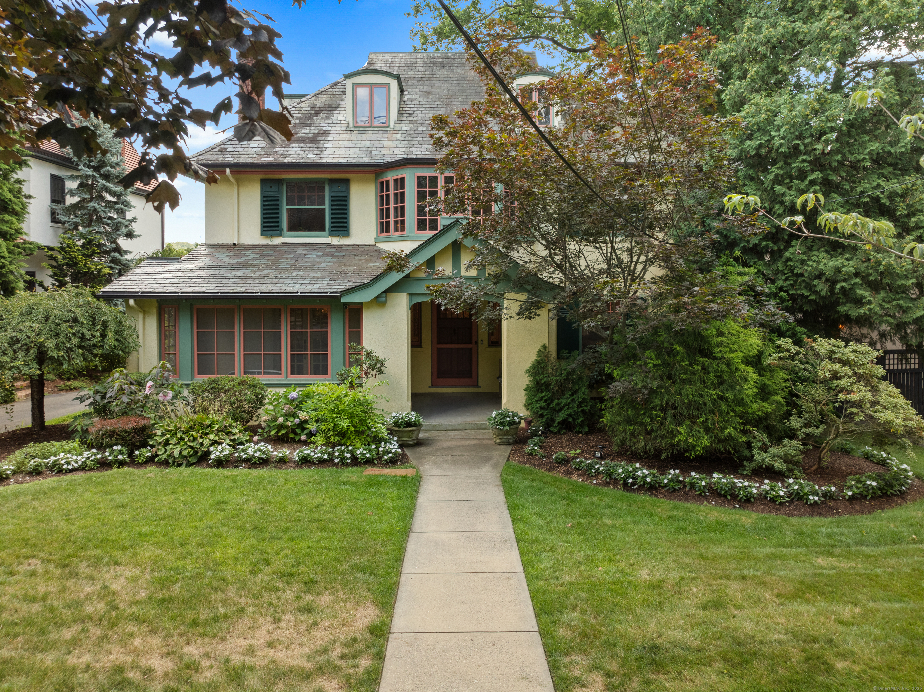 325 Saint Ronan Street New Haven CT