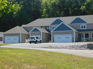 Homes for sale in Southington, CT | 1985 West St #11, Southington, CT 06489 | MLS# 24089676