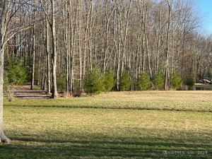 Homes for sale in Easton, CT | 90 Redding Rd, Easton, CT 06612 | MLS# 24115363