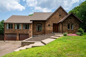 Homes for sale in North Haven, CT | 78 Blue Hills Rd, North Haven, CT 06473 | MLS# 24115423