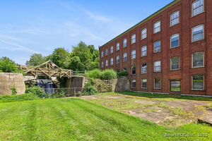 Homes for sale in Glastonbury, CT | 222 Williams St E #APT 229, Glastonbury, CT 06033 | MLS# 24114432