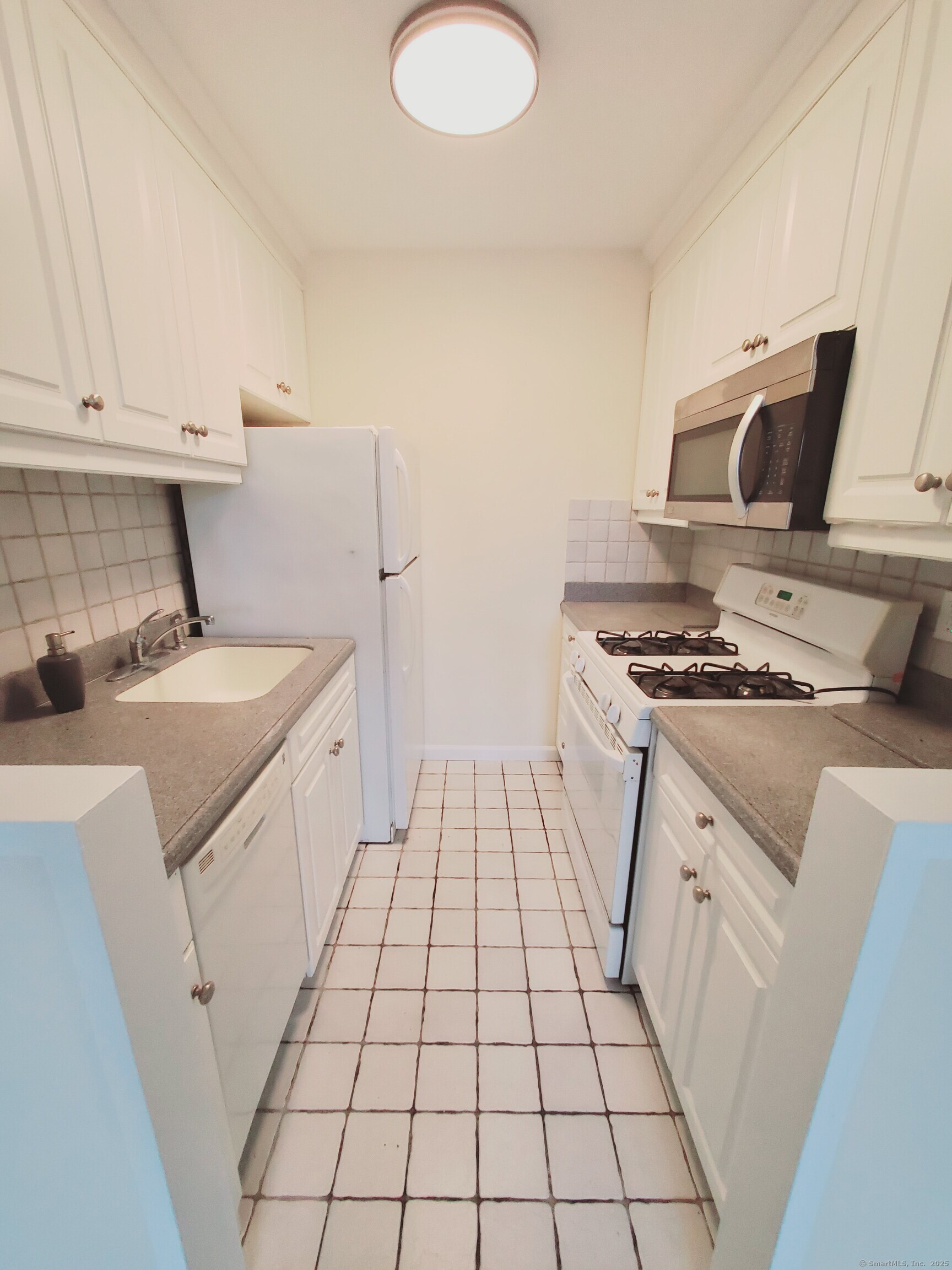 140 Grove Street, Stamford, Connecticut photo 1