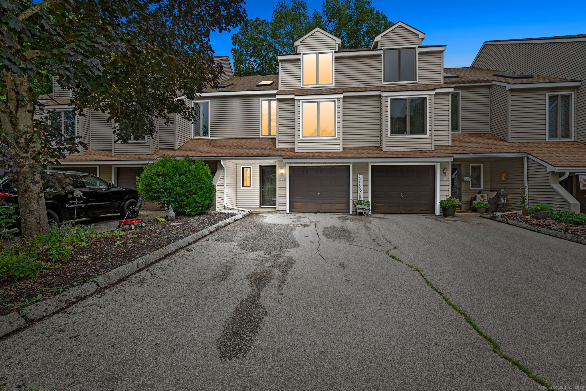 13 Westside Drive Thompson CT