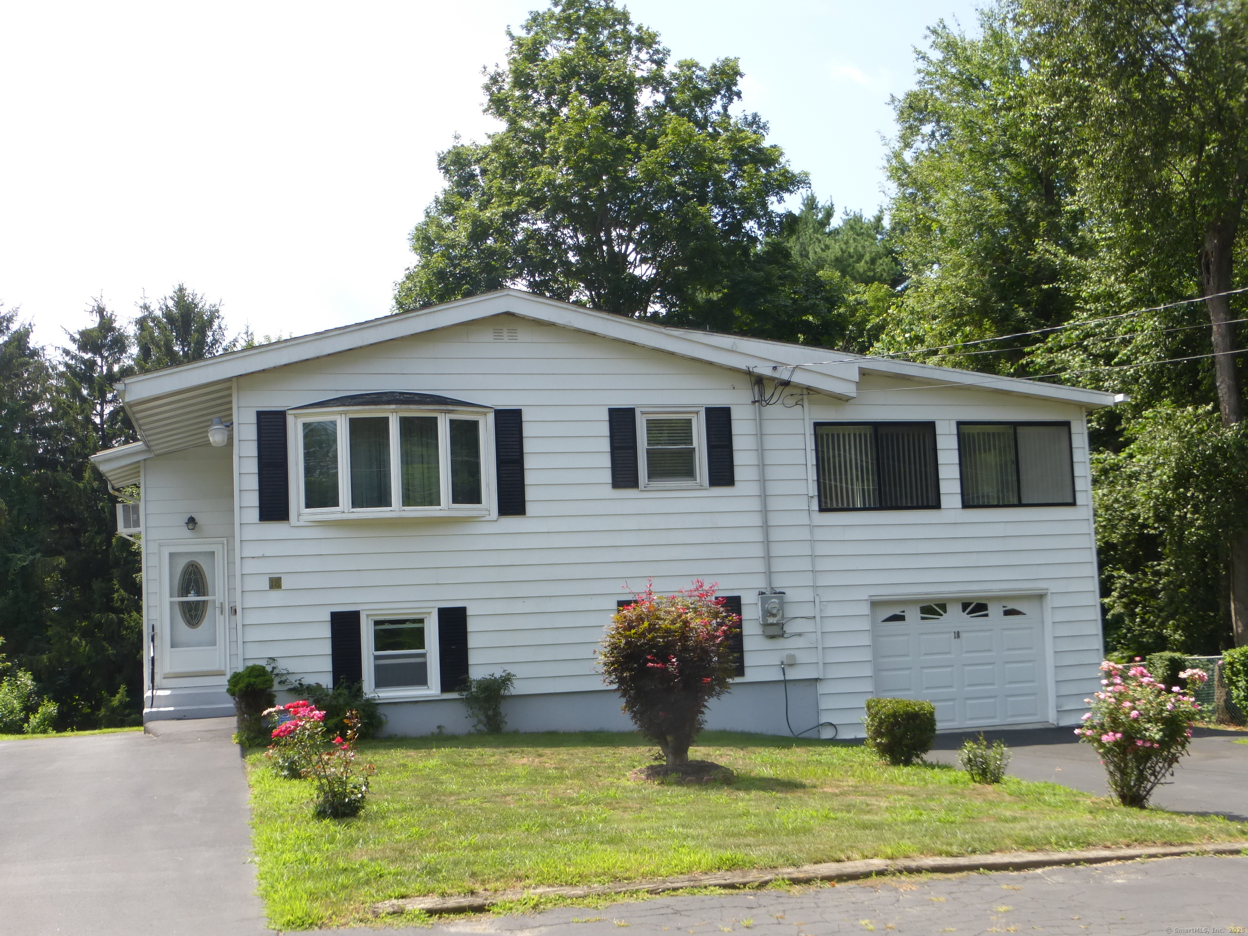 18 Starlet Lane Waterbury CT