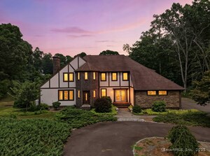 Homes for sale in Branford, CT | 22 Hickory Hill Ln, Branford, CT 06405 | MLS# 24115756