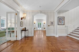 Homes for sale in Ridgefield, CT | 88 Main St, Ridgefield, CT 06877 | MLS# 24113168