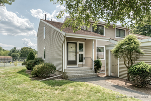 Homes for sale in West Hartford, CT | 592 Mountain Rd #APT A, West Hartford, CT 06117 | MLS# 24114469