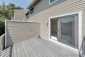 Homes for sale in West Hartford, CT | 592 Mountain Rd #APT A, West Hartford, CT 06117 | MLS# 24114469