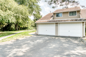 Homes for sale in West Hartford, CT | 592 Mountain Rd #APT A, West Hartford, CT 06117 | MLS# 24114469