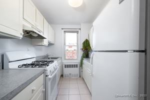 Homes for sale in Stamford, CT | 700 Summer St #APT 4L, Stamford, CT 06901 | MLS# 24114352