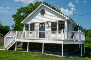 Homes for sale in Old Saybrook, CT | 20 Hill St, Old Saybrook, CT 06475 | MLS# 24116291