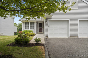 Homes for sale in Danbury, CT | 4001 Heartwood Ln #4001, Danbury, CT 06811 | MLS# 24116551