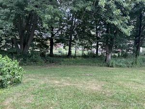 Homes for sale in Bloomfield, CT | 5 Butternut Dr, Bloomfield, CT 06002 | MLS# 24116811