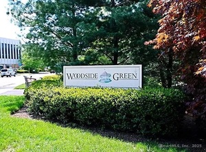 126 woodside Green, Unit 1A
