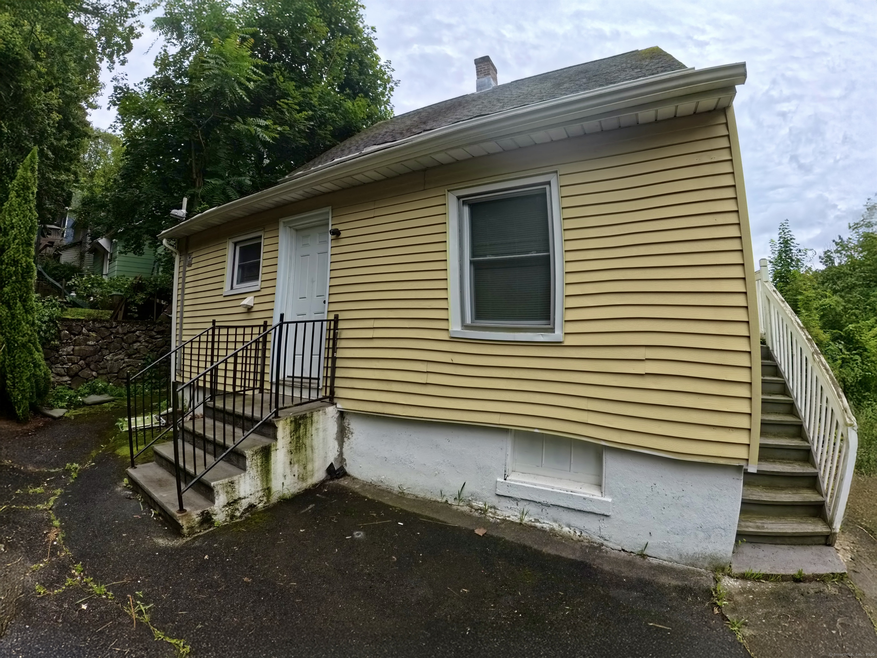 29 Bellevue, Waterbury, 06704, 4 Bedrooms Bedrooms, ,2 BathroomsBathrooms,Residential Rental,For Sale,Bellevue,24111002