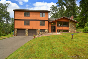 Homes for sale in Ellington, CT | 3 Standish Rd, Ellington, CT 06029 | MLS# 24110548