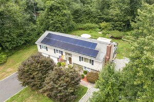 Homes for sale in Monroe, CT | 40 Winthrop Pl, Monroe, CT 06468 | MLS# 24116751