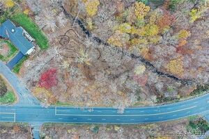 Homes for sale in West Hartford, CT | 2 Ferncliff Dr, West Hartford, CT 06119 | MLS# 24117599