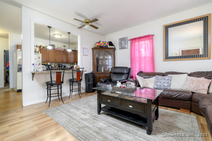 Homes for sale in Stamford, CT | 107 Lockwood Ave #APT 1B, Stamford, CT 06902 | MLS# 24115746