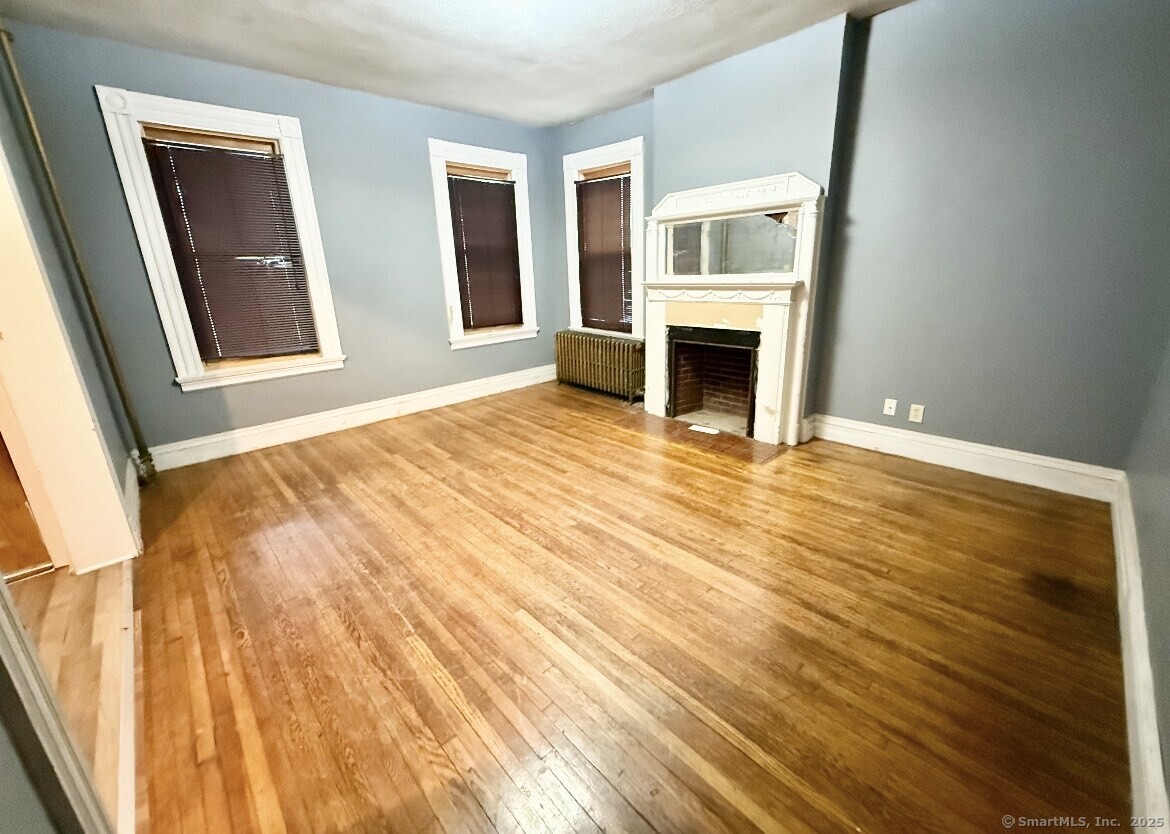 337 Laurel, Hartford, 06105, 6 Bedrooms Bedrooms, ,3 BathroomsBathrooms,Multi-family For Sale,For Sale,Laurel,24117868