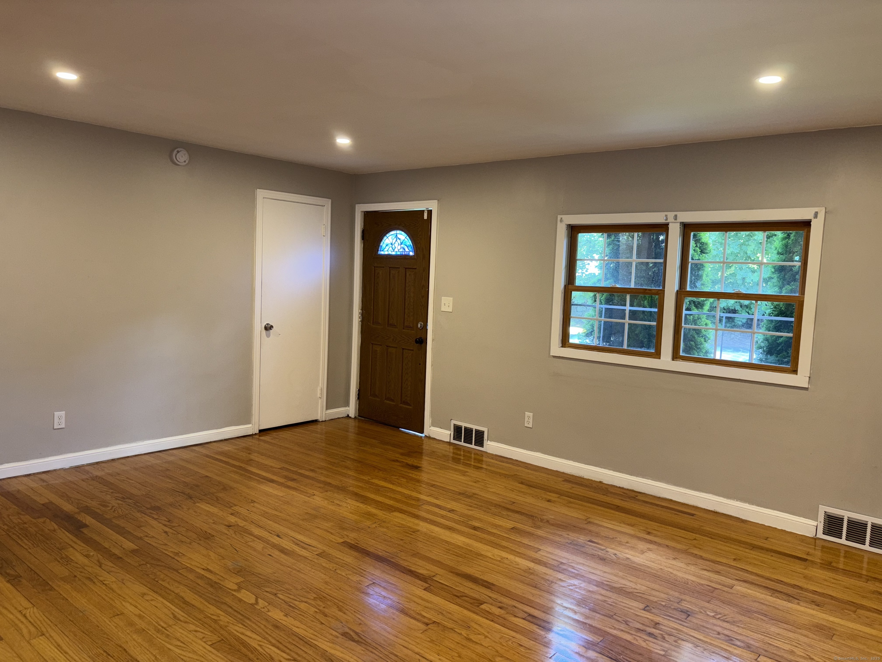 24 Birch, Waterbury, 06704, 3 Bedrooms Bedrooms, ,1 BathroomBathrooms,Single Family For Sale,For Sale,Birch,24112095