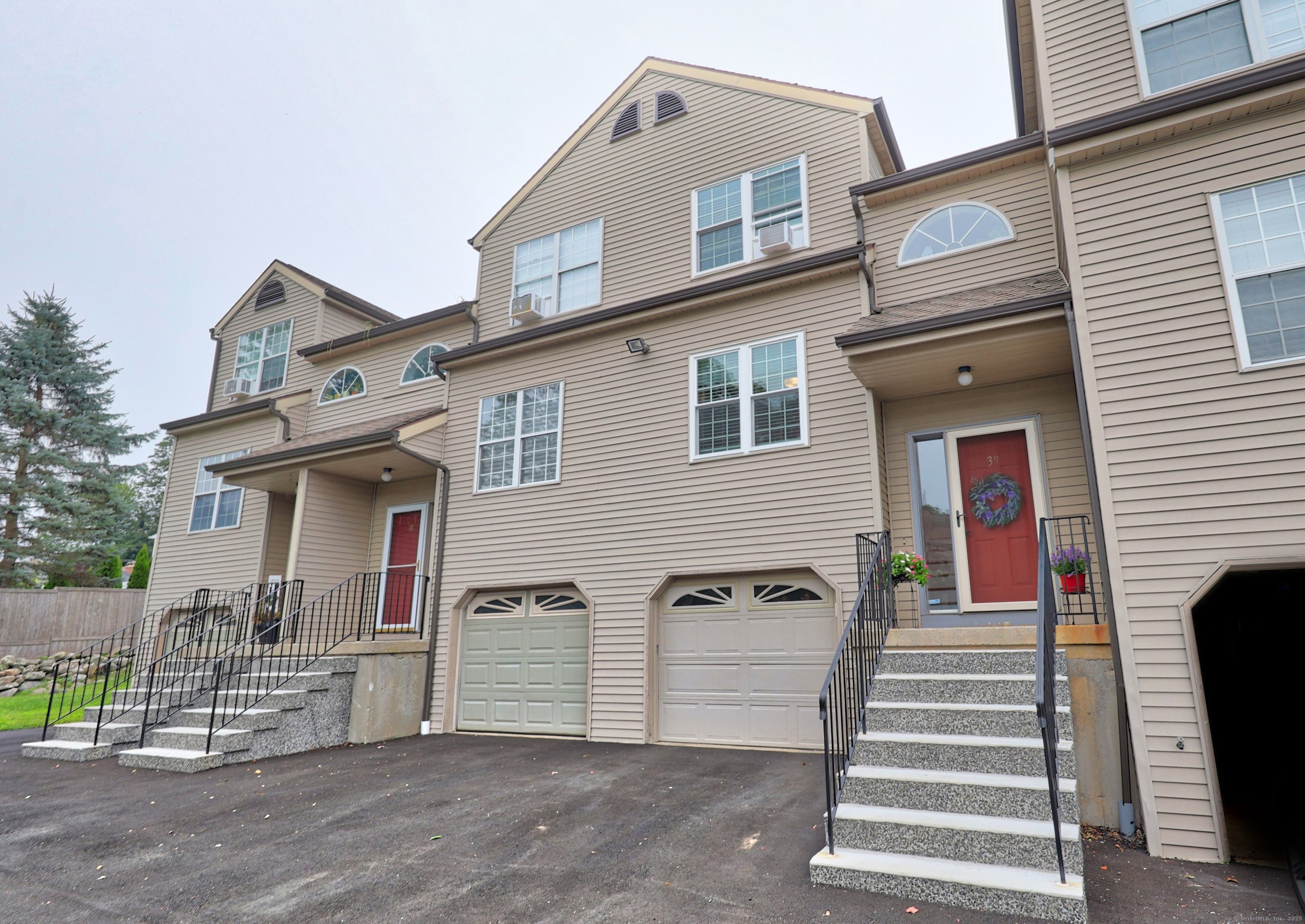 24 Taft Point Waterbury CT