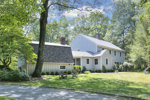 12 Walnut Place
