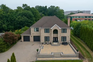 Homes for sale in Farmington, CT | 93 South Rd, Farmington, CT 06032 | MLS# 24116000