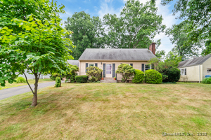 Homes for sale in Meriden, CT | 80 Dryden Dr, Meriden, CT 06450 | MLS# 24116025