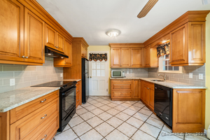 Homes for sale in Meriden, CT | 80 Dryden Dr, Meriden, CT 06450 | MLS# 24116025