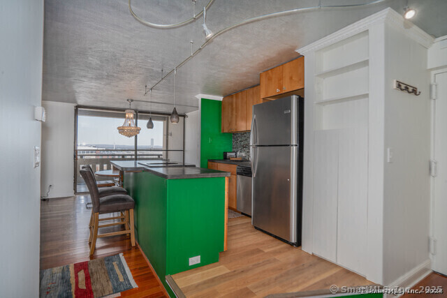 1 Gold, Hartford, 06103, 2 Bedrooms Bedrooms, ,2 BathroomsBathrooms,Condo/co-op For Sale,For Sale,Gold,24118245