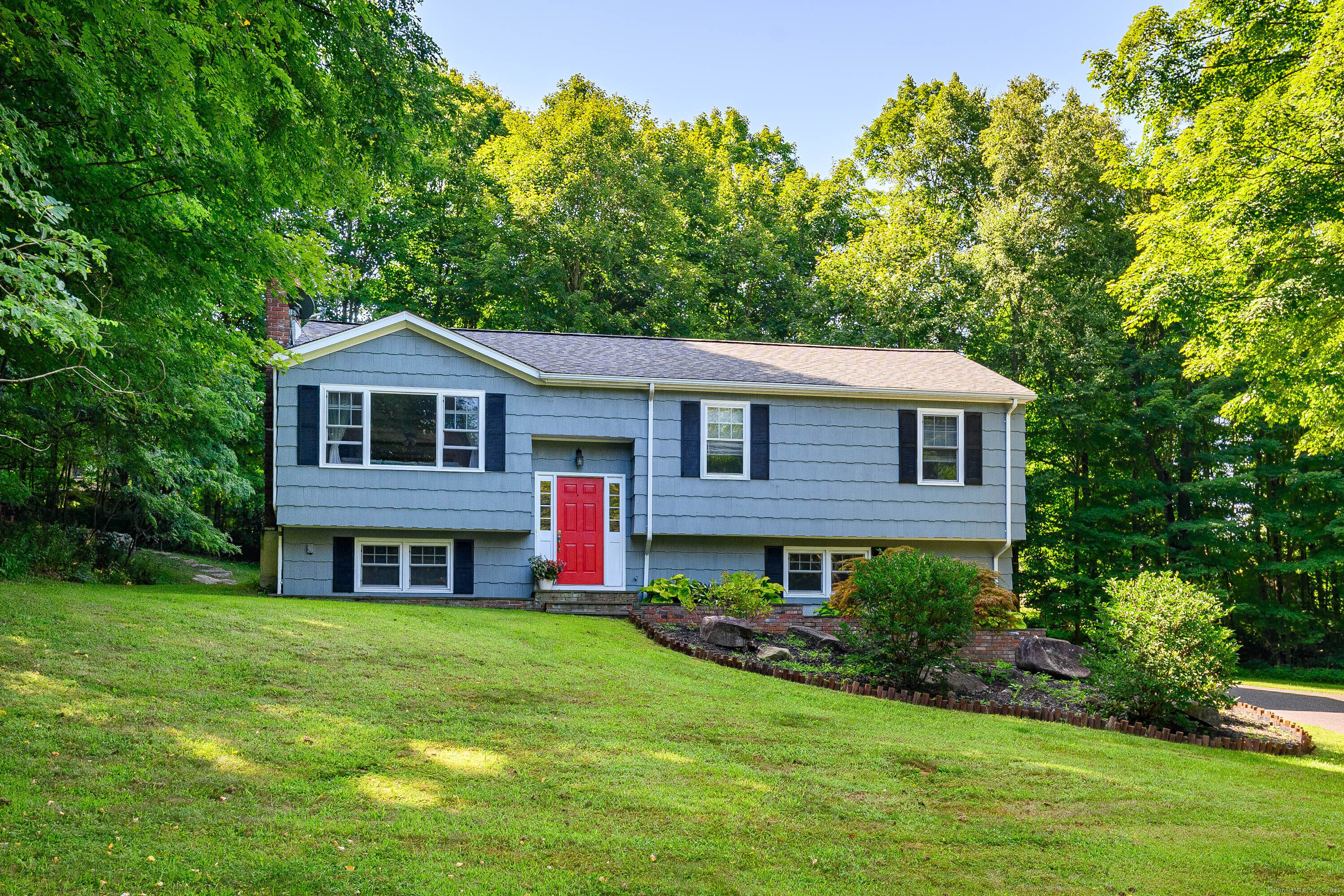 6 Red Cedar Drive New Milford CT