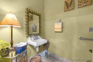 Homes for sale in West Hartford, CT | 74 Park Rd #3, West Hartford, CT 06105 | MLS# 24115571