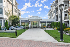 160 Park Street, Unit 103