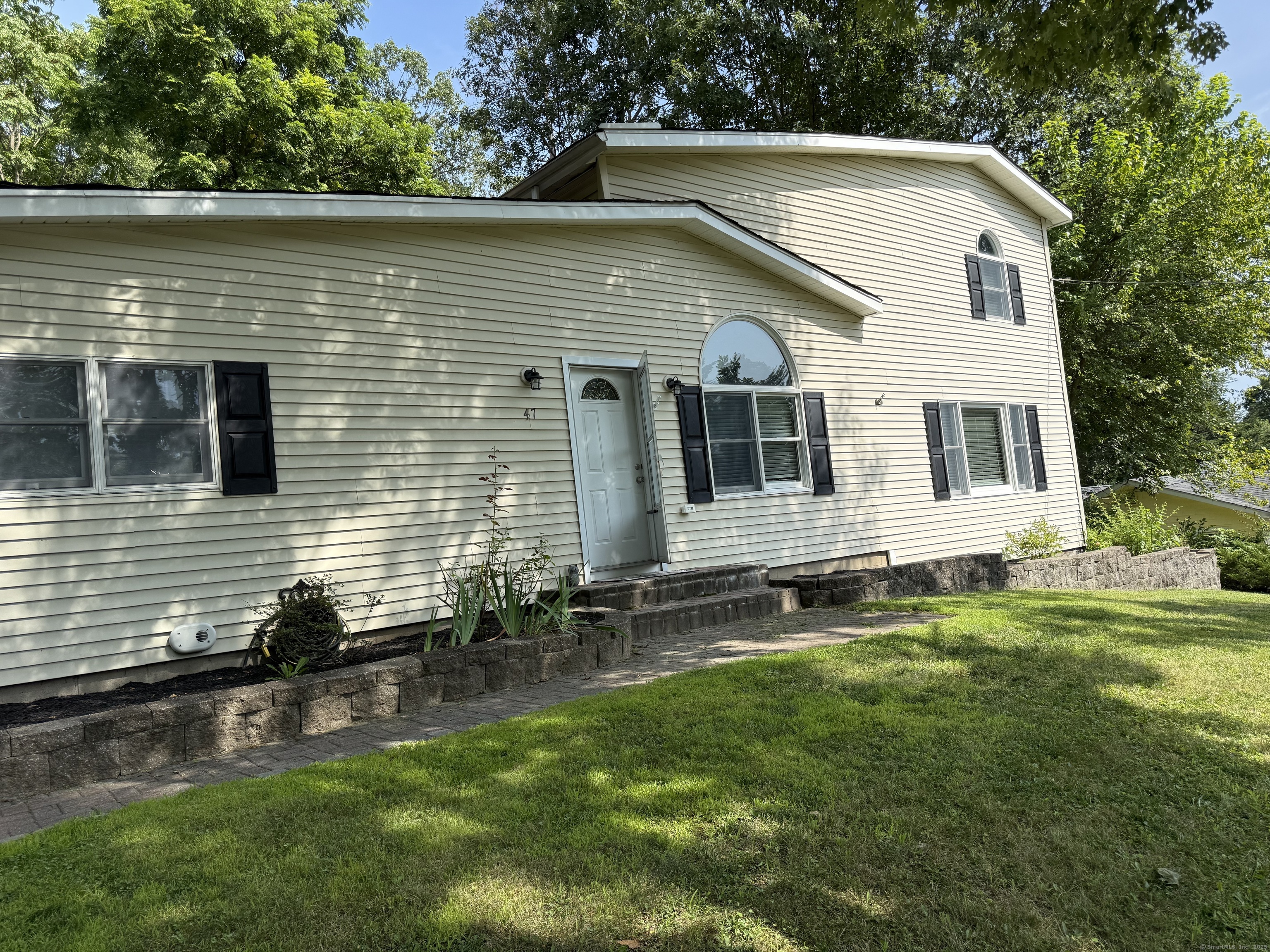 47 Valley View Lane New Milford CT