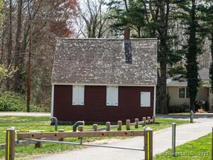 Homes for sale in Clinton, CT | 131 Cow Hill Rd, Clinton, CT 06413 | MLS# 24118537