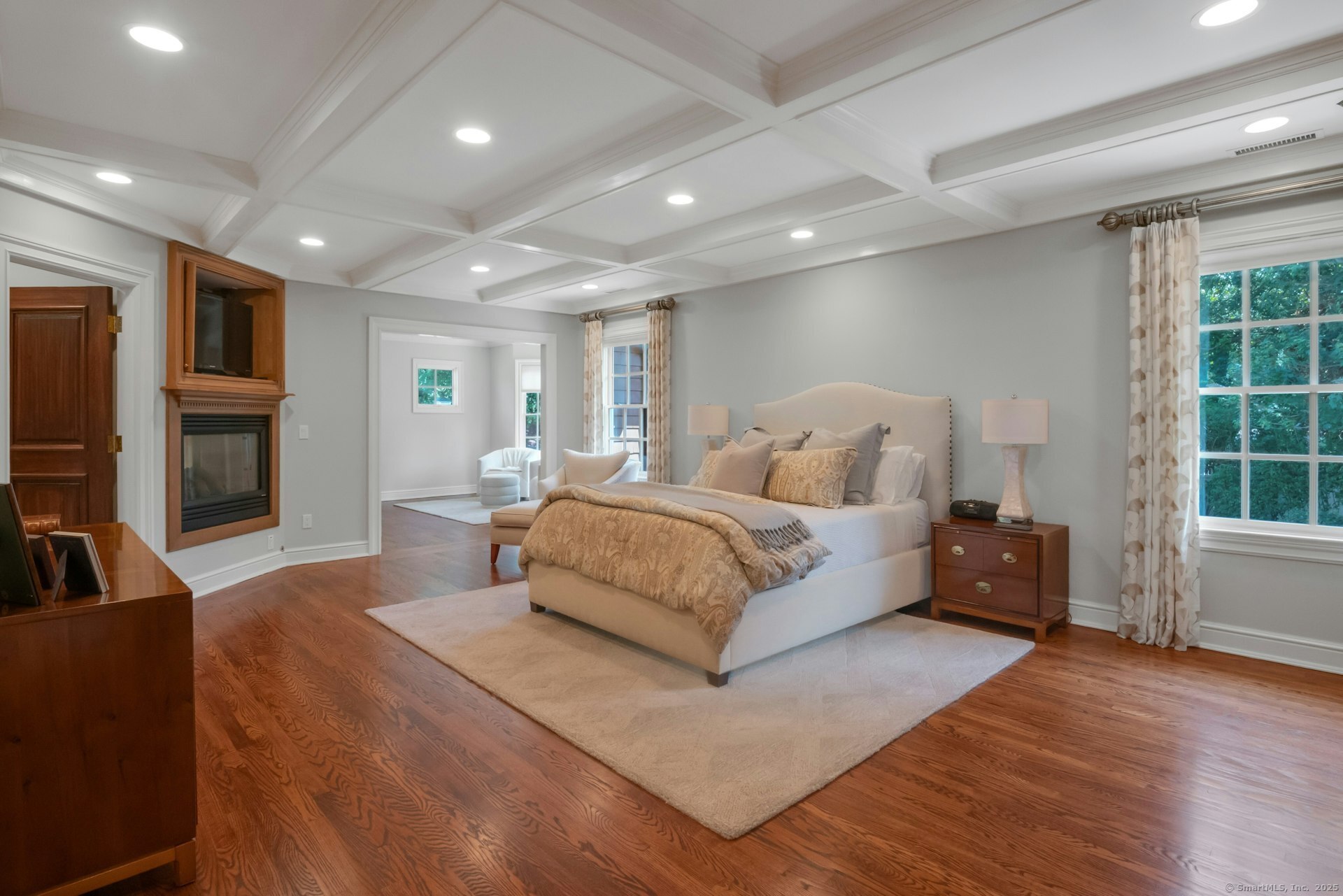 Stamford, Connecticut, 06902, United States, 4 Bedrooms Bedrooms, ,4.5 BathroomsBathrooms,Residential,For Sale,1929358