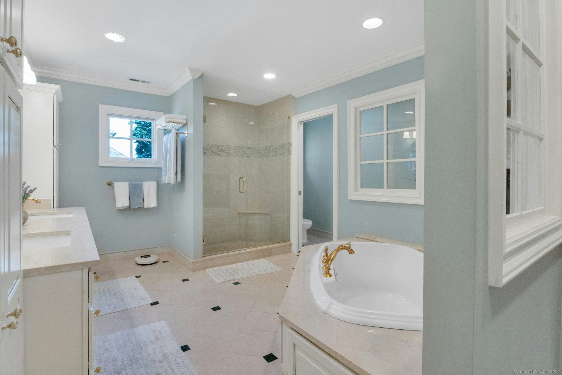 Stamford, Connecticut, 06902, United States, 4 Bedrooms Bedrooms, ,4.5 BathroomsBathrooms,Residential,For Sale,1929358