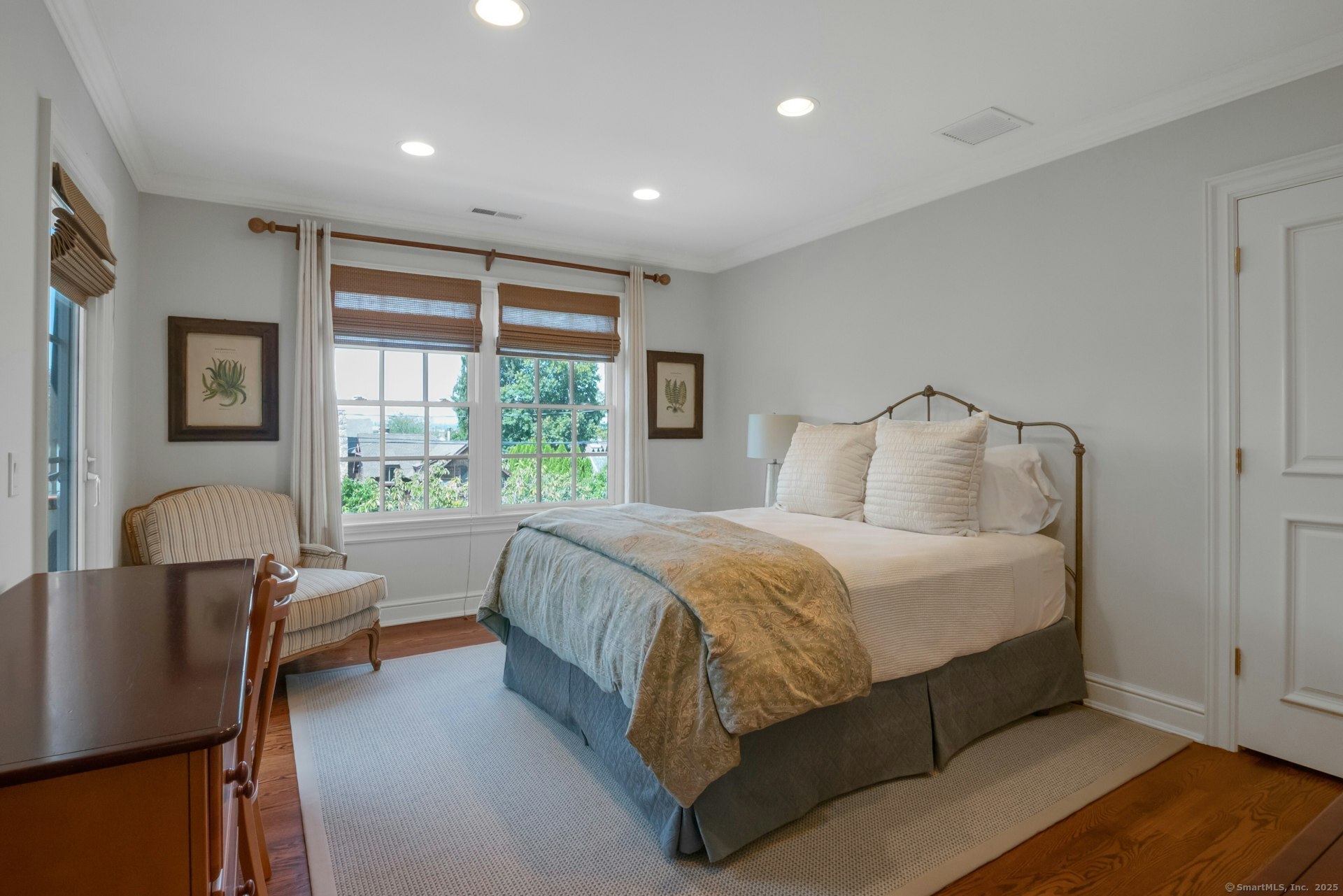 Stamford, Connecticut, 06902, United States, 4 Bedrooms Bedrooms, ,4.5 BathroomsBathrooms,Residential,For Sale,1929358