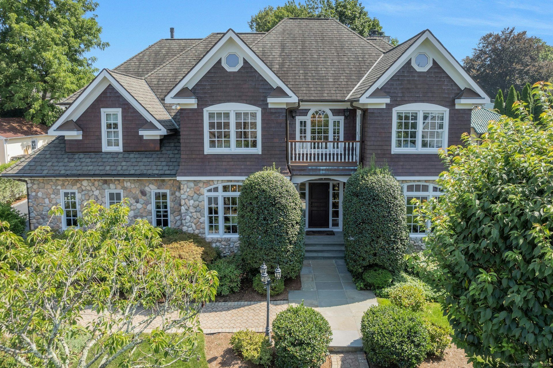 Stamford, Connecticut, 06902, United States, 4 Bedrooms Bedrooms, ,4.5 BathroomsBathrooms,Residential,For Sale,1929358